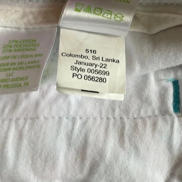 Lilly Pulitzer Floral Print Shorts with Belt - Picture 5 of 8